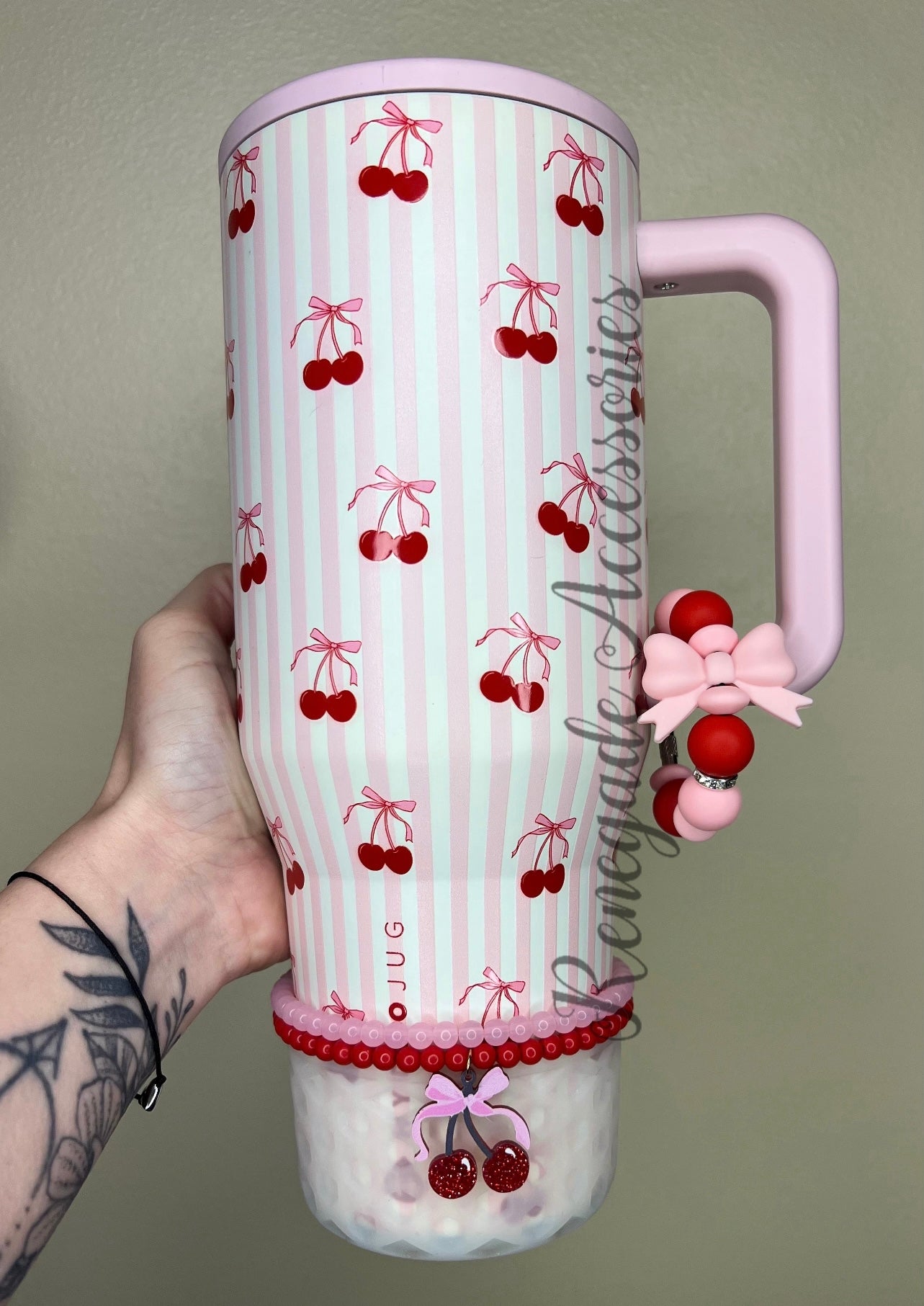 Bracelet Stack - Cherry - ✨32 OZ✨ HYDROJUG