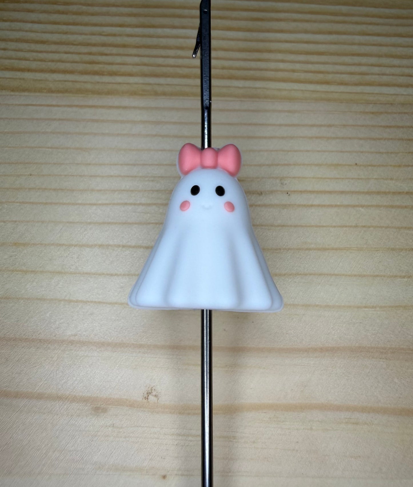 Focal Bead - Ghost W Bow
