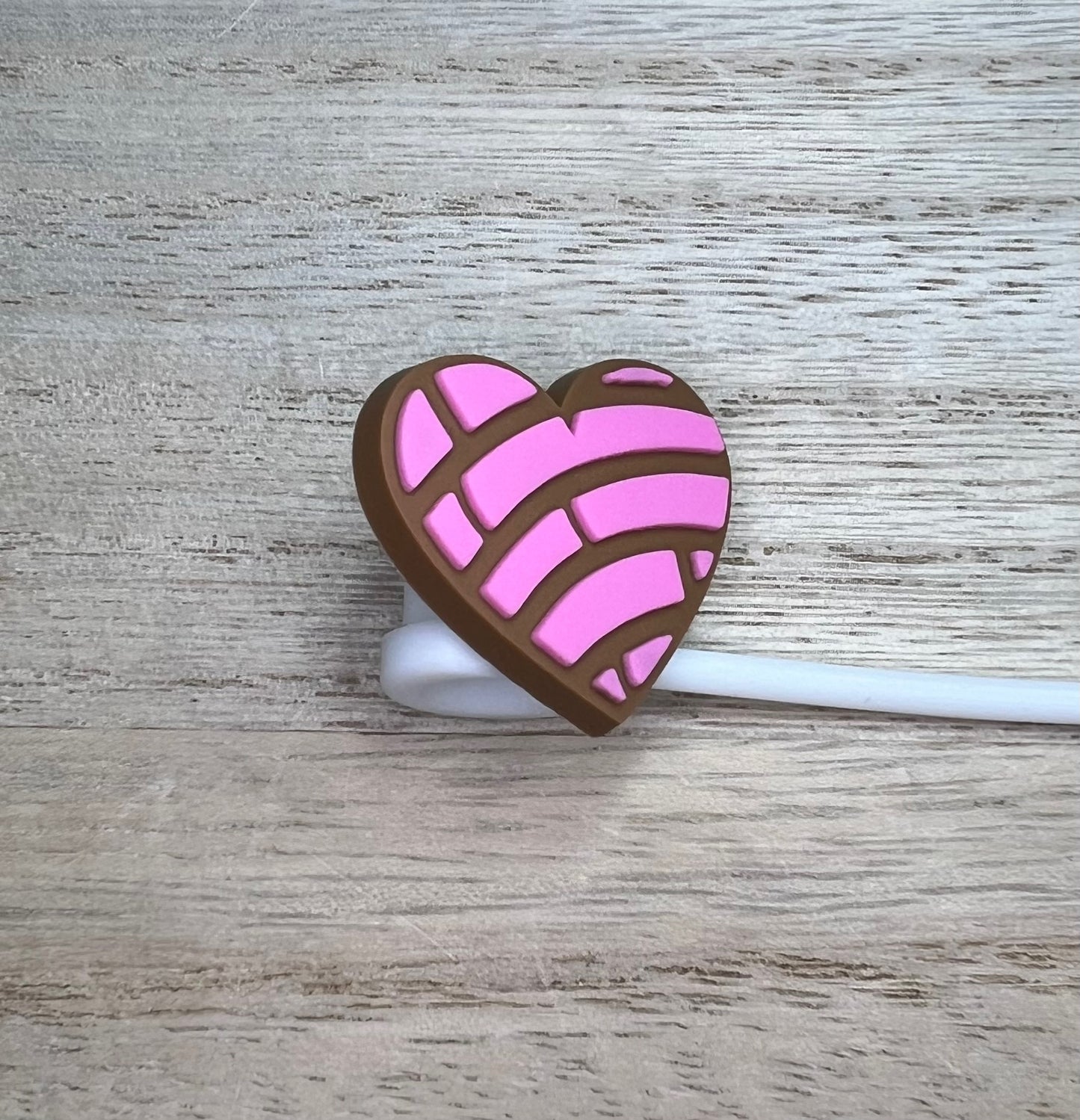 Straw Topper - Concha Heart