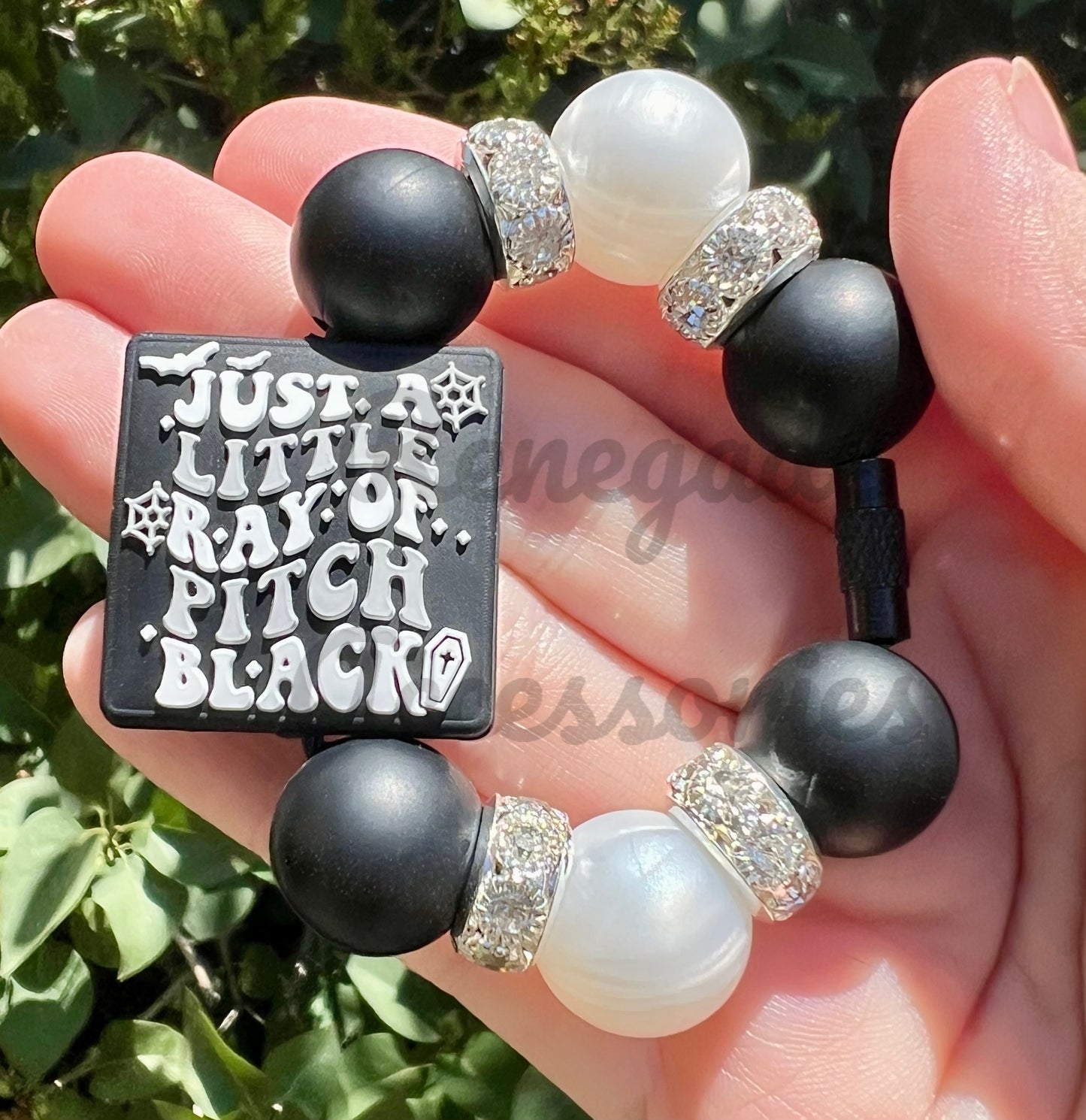 Silicone Charm - Ray Of Pitch Black