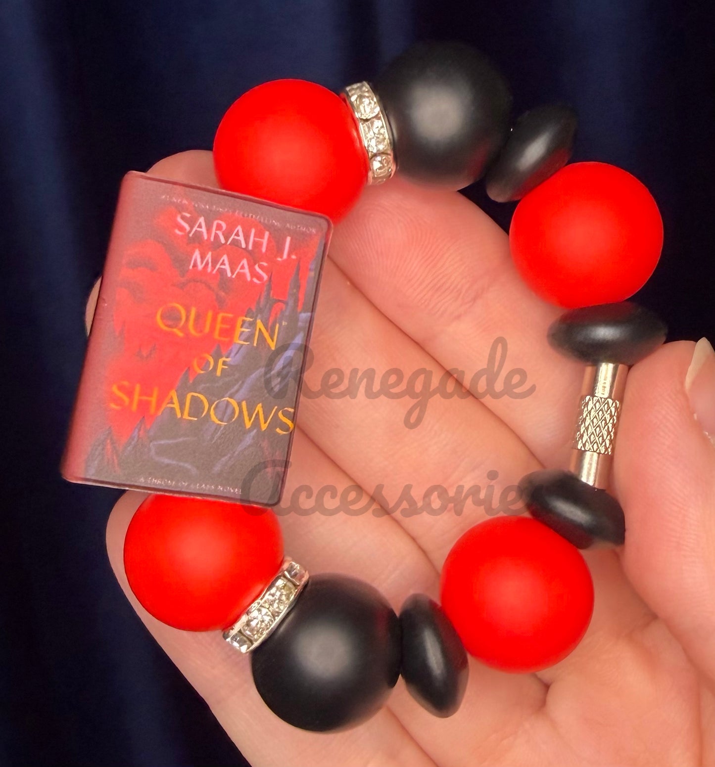 Silicone Charm - TOG Queen Of Shadows Book