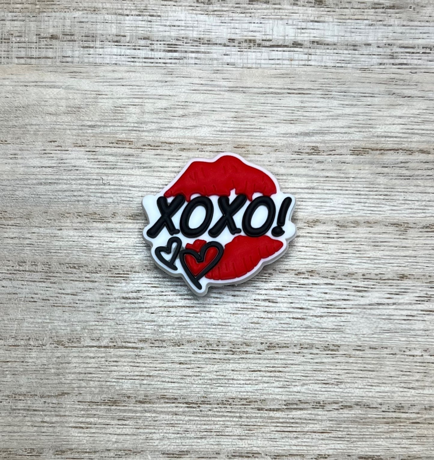 Focal Bead - Xoxo Lips