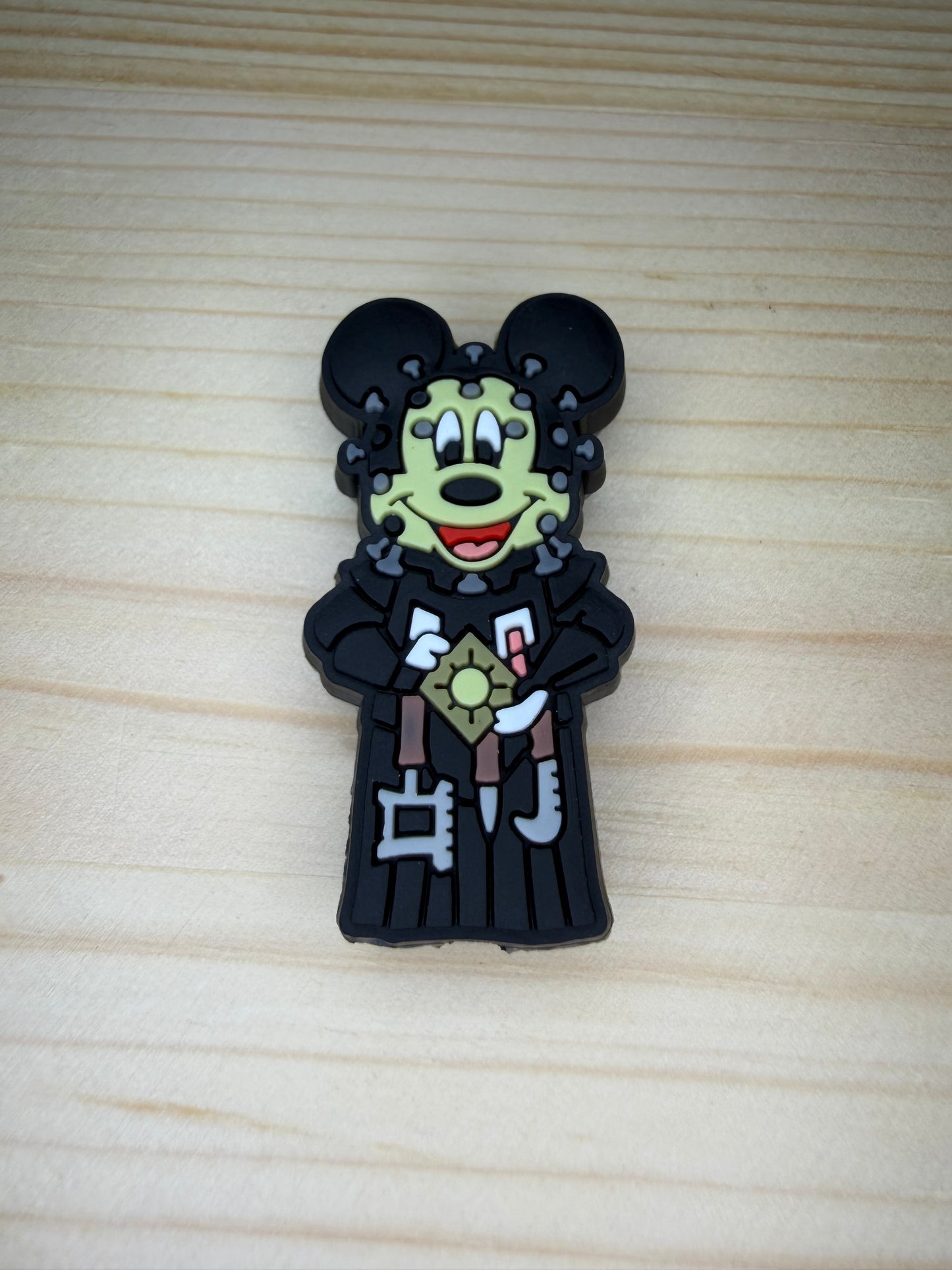 Focal Bead - Mouse Ears Pinhead