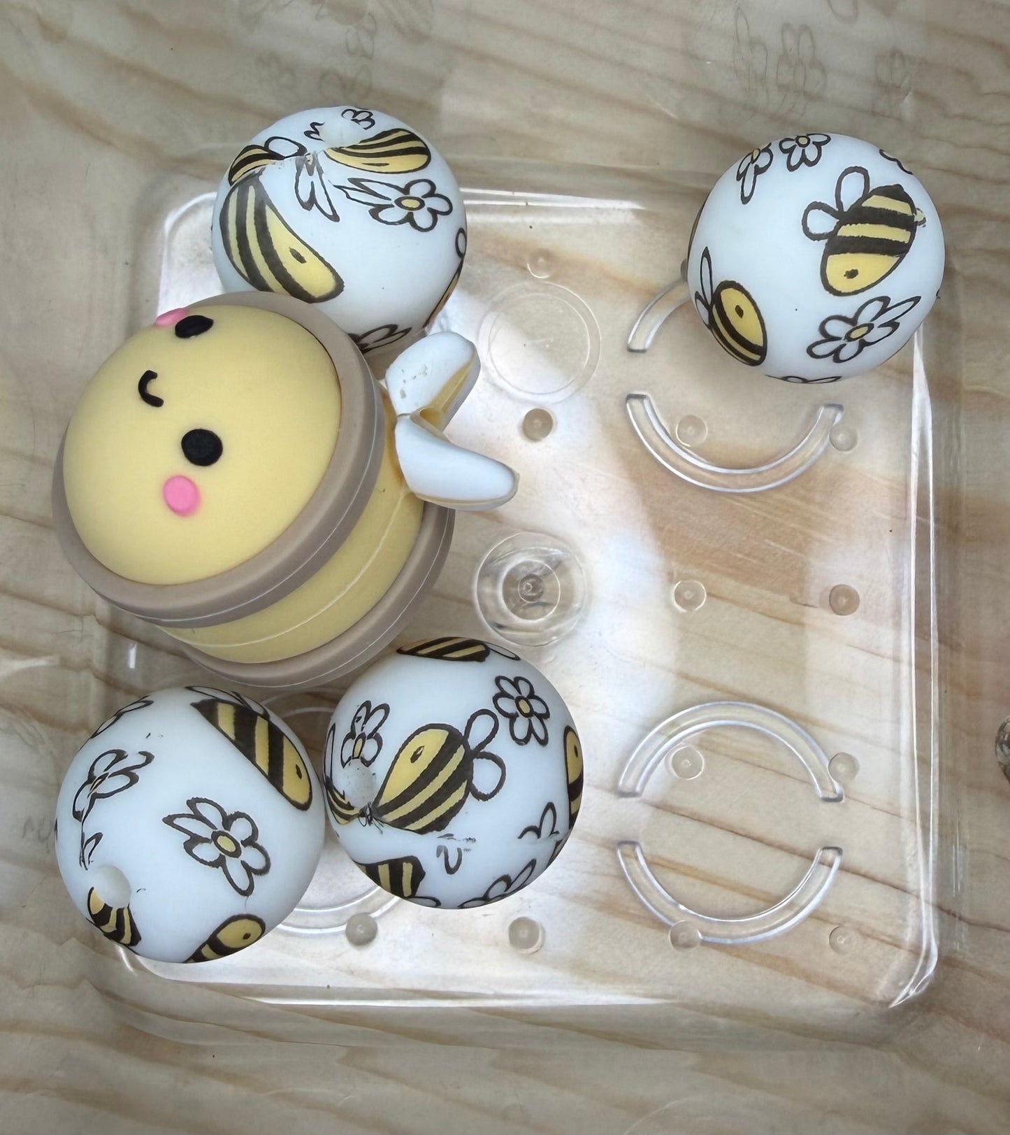 Focal Bead - Bee Bundle - Focal & 4 15mm Beads