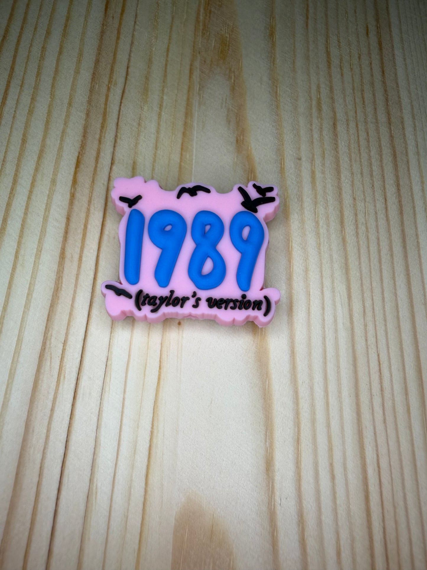 Focal Bead - 1989 Taylor