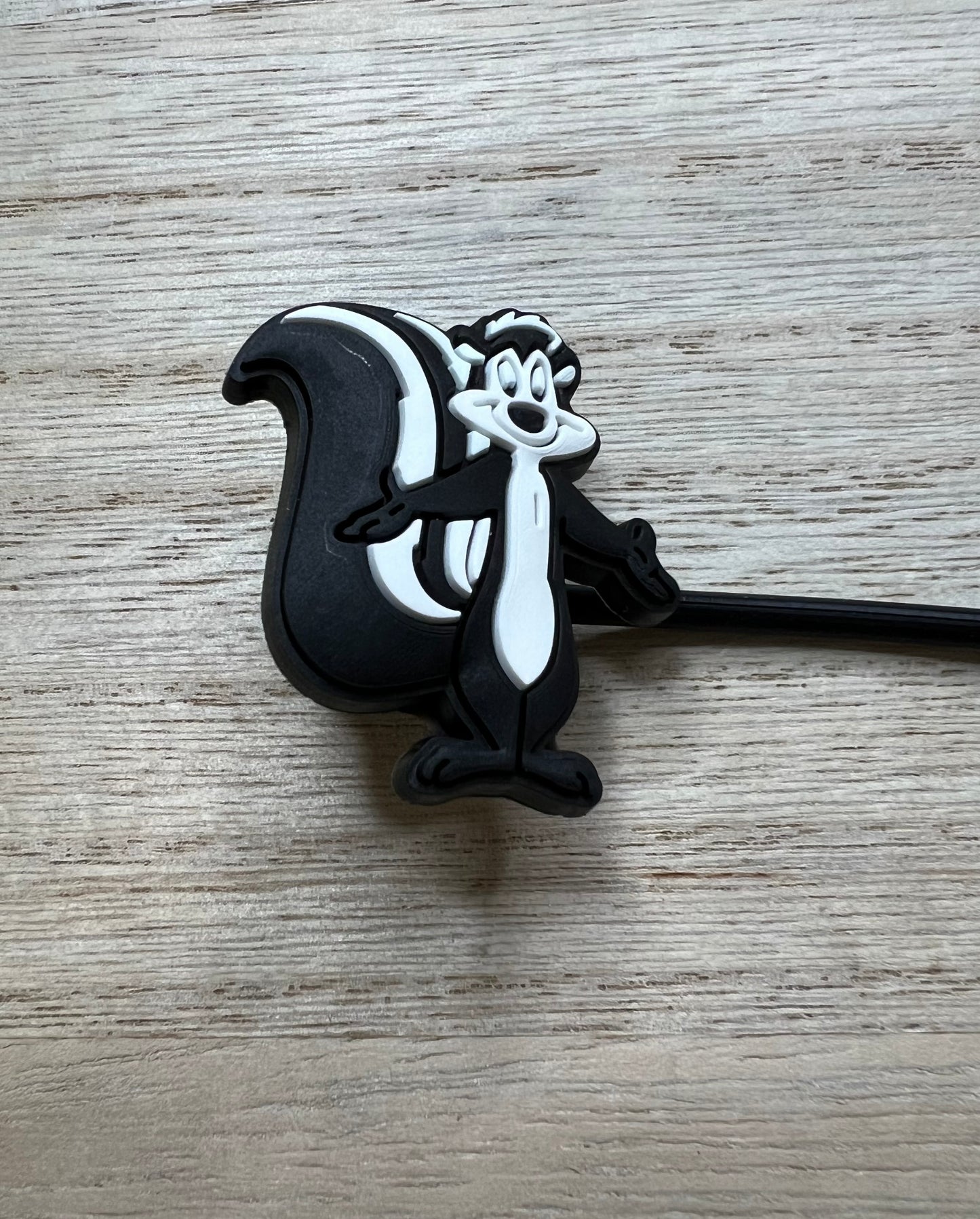 Straw Topper - Skunk Character