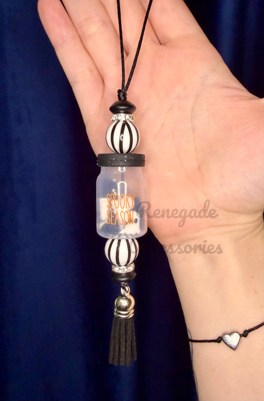 Silicone Charm - Enchanted Charms - Spooky Season Jar Of Ghosts & Bats 🖤32 Oz Sport🖤